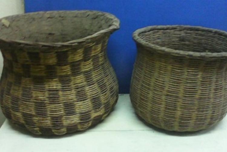  Luo and Luhya grain,flour baskets